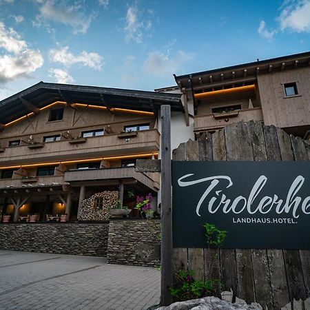 Hotel Landhaus Tirolerherz Sankt Ulrich am Pillersee ภายนอก รูปภาพ
