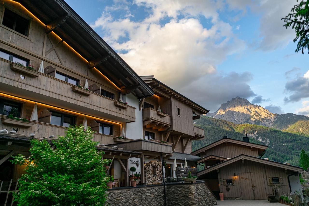 Hotel Landhaus Tirolerherz Sankt Ulrich am Pillersee ภายนอก รูปภาพ