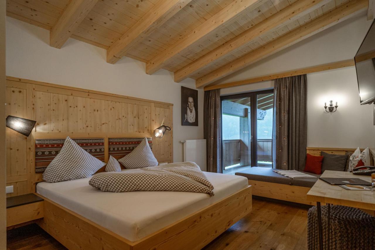 Hotel Landhaus Tirolerherz Sankt Ulrich am Pillersee ภายนอก รูปภาพ