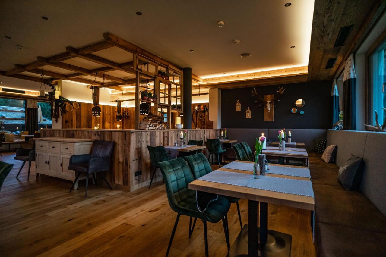 Hotel Landhaus Tirolerherz Sankt Ulrich am Pillersee ภายนอก รูปภาพ